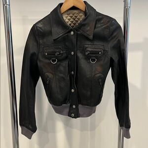 Black Leather Jacket with Classic Collar and Cropped Style